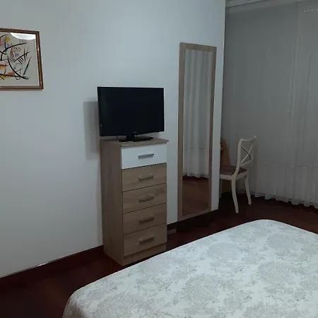 1ª Línea De Playa, Vistas Al Mar Y Muy Céntrico. *