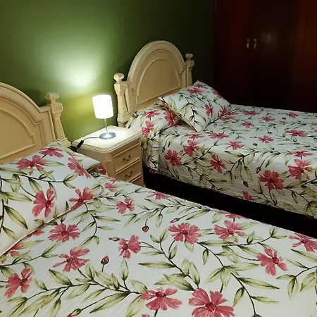 1ª Línea De Playa, Vistas Al Mar Y Muy Céntrico.