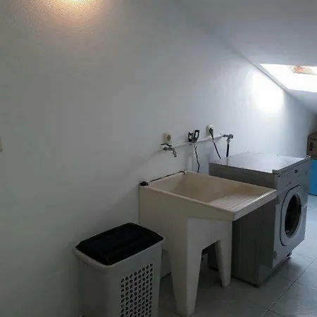 1ª Línea De Playa, Vistas Al Mar Y Muy Céntrico. *